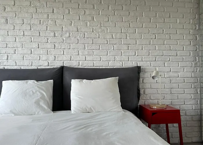Urban Heights - Bucharest Skyline Apartment